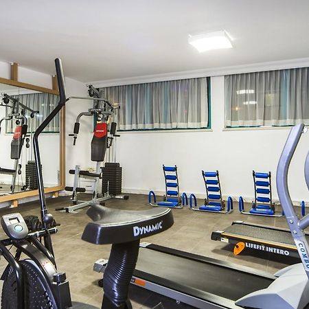 Parador Suite Hotel 阿拉尼亚 外观 照片