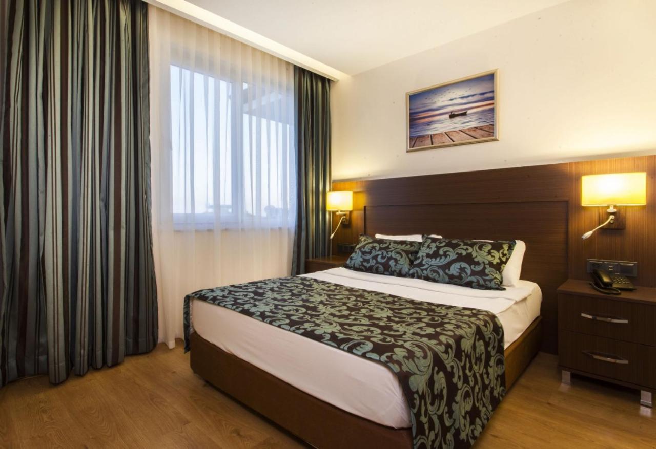 Parador Suite Hotel 阿拉尼亚 外观 照片