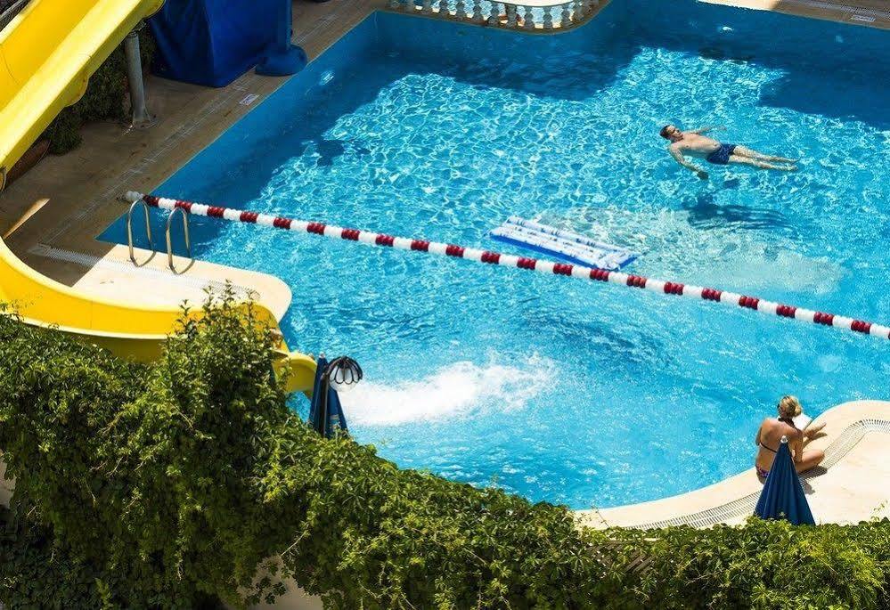 Parador Suite Hotel 阿拉尼亚 外观 照片