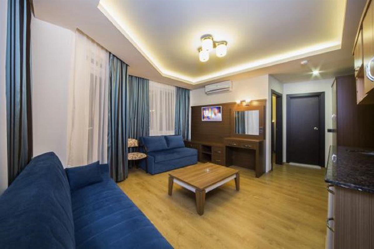 Parador Suite Hotel 阿拉尼亚 外观 照片